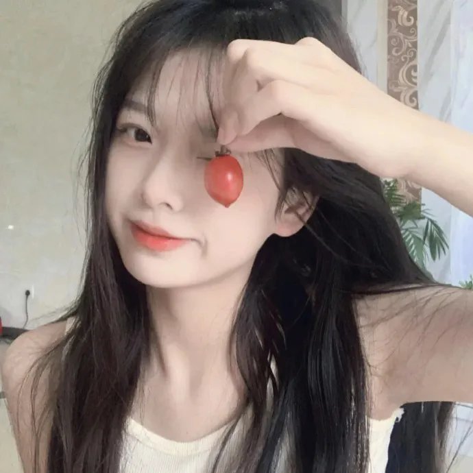 孔雀的羽毛海报